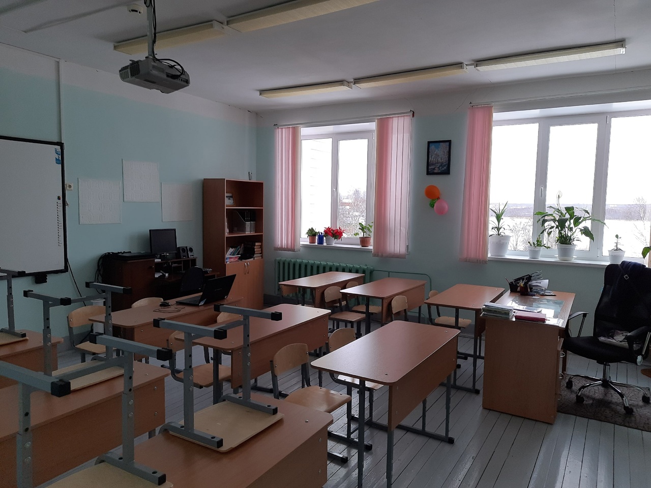 Кабинет №12 Русский язык и литература
